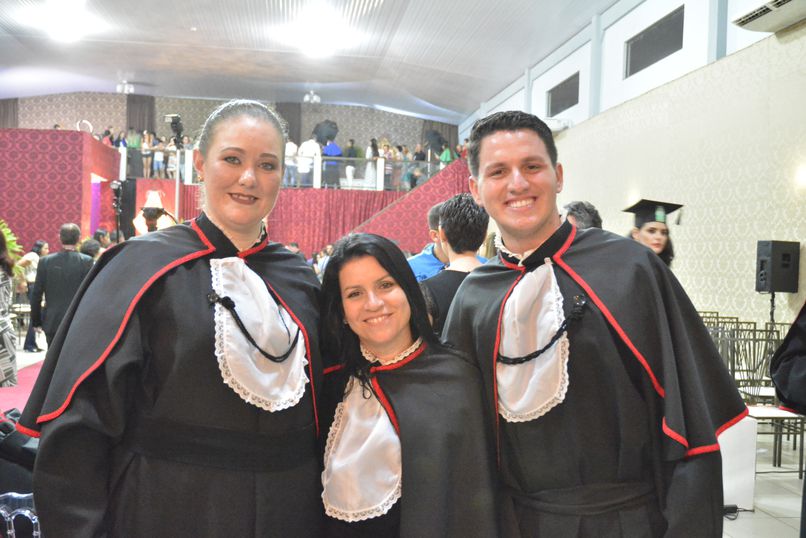 Cena da colação de grau das turmas de Administração, Enfermagem, Engenharia Civil, Estética e Cosmética e Pedagogia