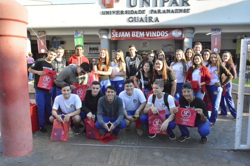 Mais de 400 alunos do ensino médio passam pelo Câmpus da Unipar