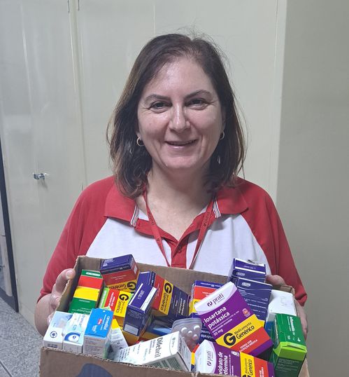 Unipar promove campanha que arrecadou medicamentos para a Farmácia da Partilha.