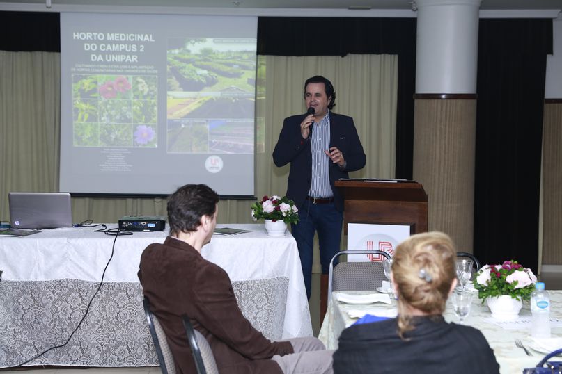Em seu discurso, Reitor Carlos Eduardo Garcia enaltece importância da obra