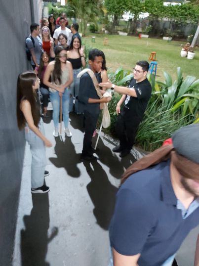 Alunos de Arquitetura e Urbanismo avaliam acessibilidade dentro do campus.