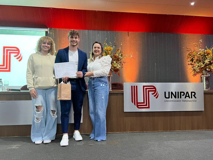 Unipar promove Fórum Pedagógico e de Egressos integrado.
