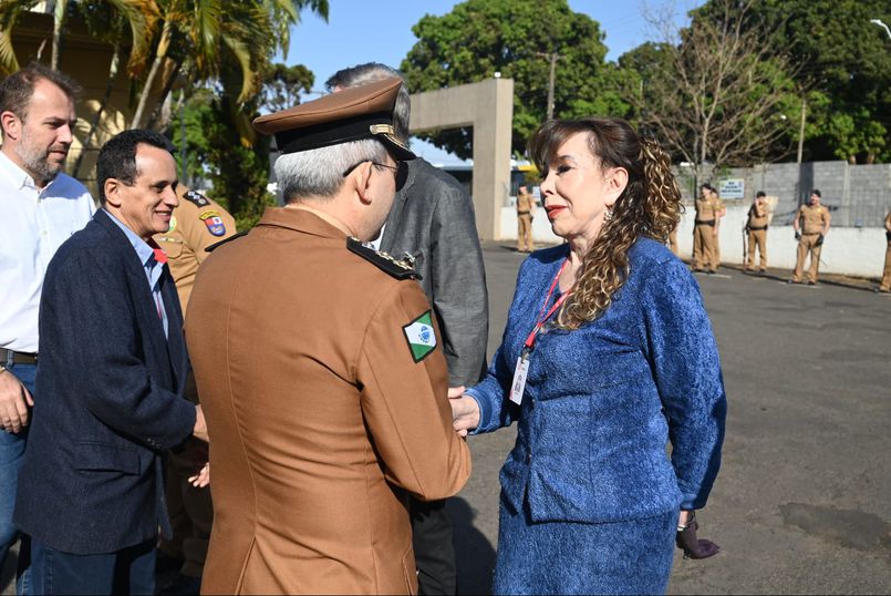 Polícia Militar confere mérito à Unipar.