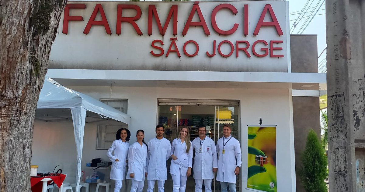 Paranavaí Curso de Farmácia integra ação social preventiva