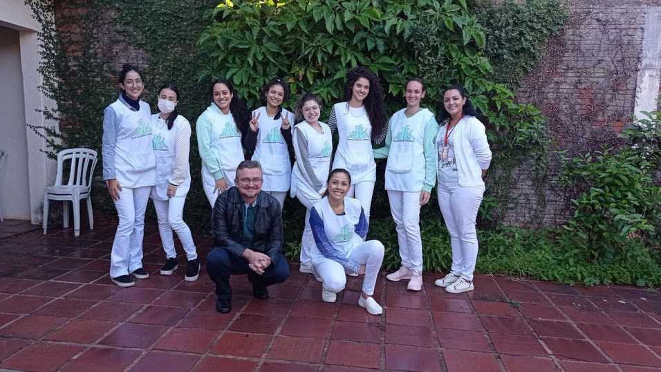 Centro de Estética da Unipar leva ação social à ONG União pela Vida.