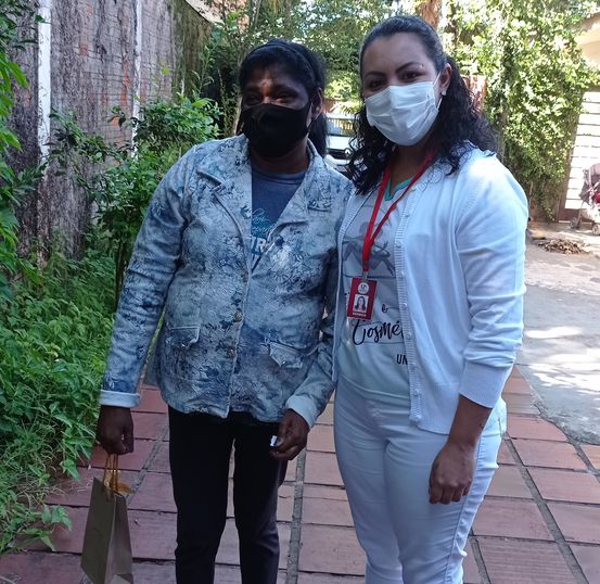 Centro de Estética da Unipar leva ação social à ONG União pela Vida.