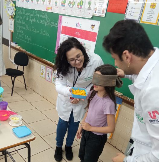 Curso de Nutrição leva dinâmica à Escola Ivo Welter.