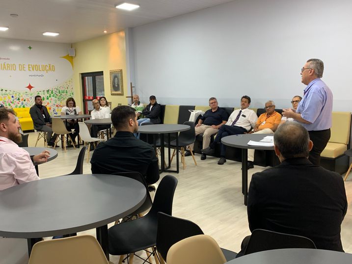 Novos Membros da COLAP/UNIPAR assumem seus cargos.