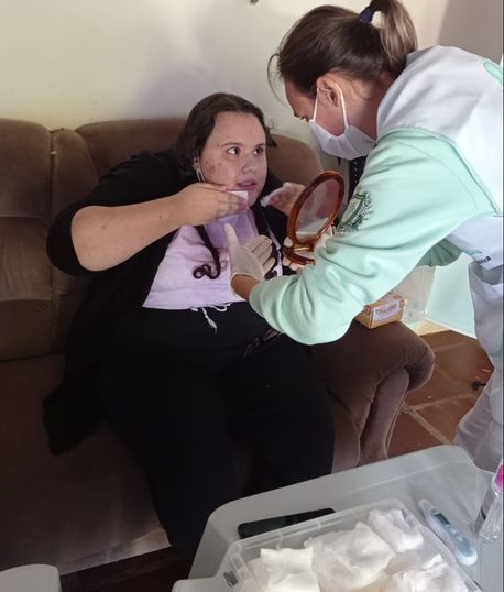 Centro de Estética da Unipar leva ação social à ONG União pela Vida.