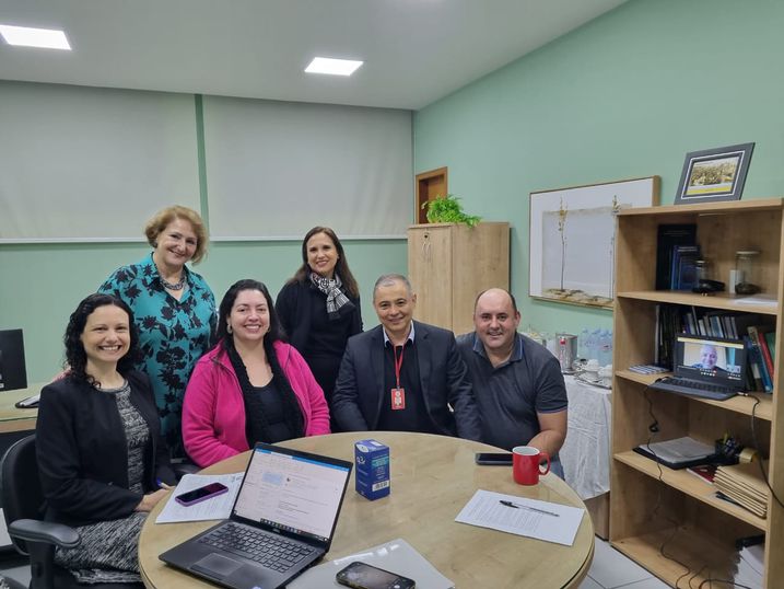 Com a pós-graduação e Copex.