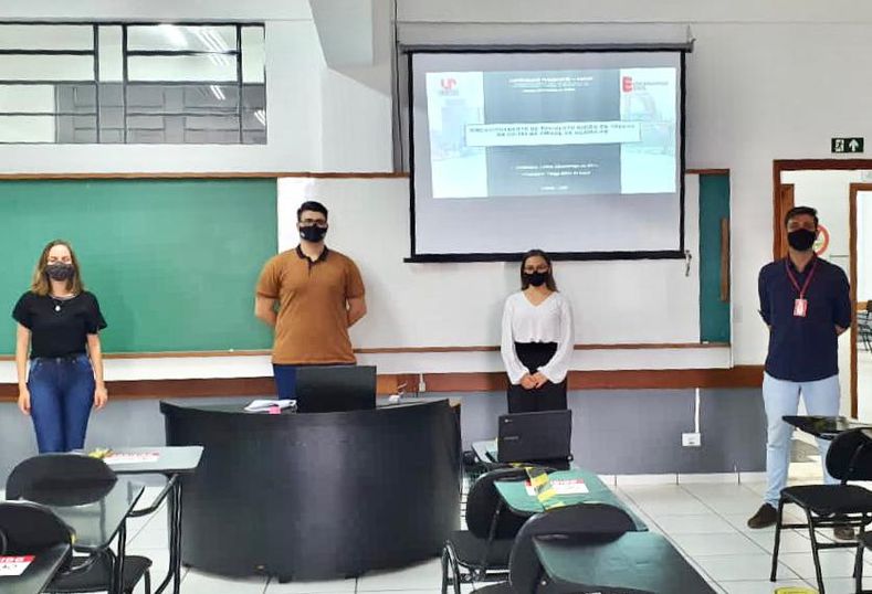 Gratidão. Sentimento é compartilhado entre professores e alunos ao final das apresentações