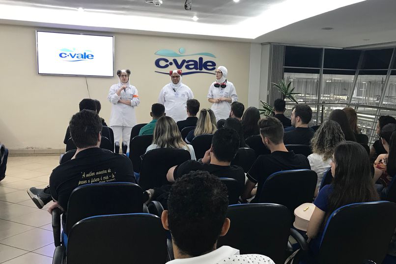 Técnicos da empresa ministram palestra sobre Cadeia Produtiva