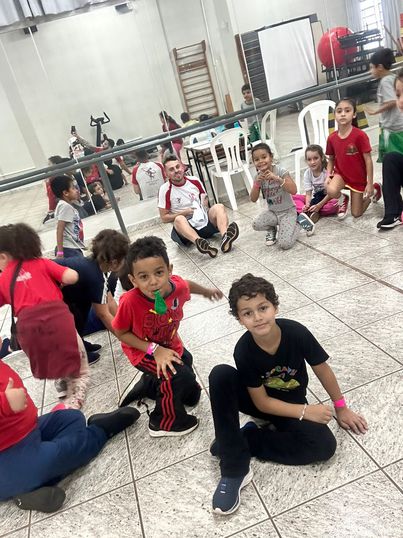 Curso de Educação Física promove atividades para mais de 300 crianças.