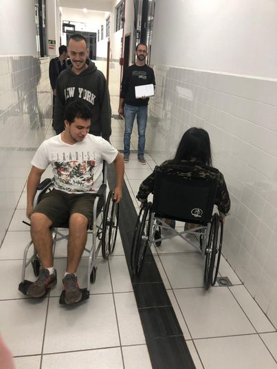 Dinâmica insere estudantes no contexto da problematização da acessibilidade para pessoas com deficiência