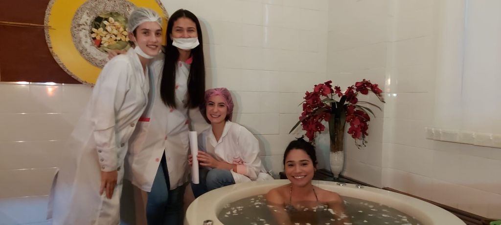 Estética e Cosmética finaliza atividades de Terapias Alternativas e Técnicas de Spa.