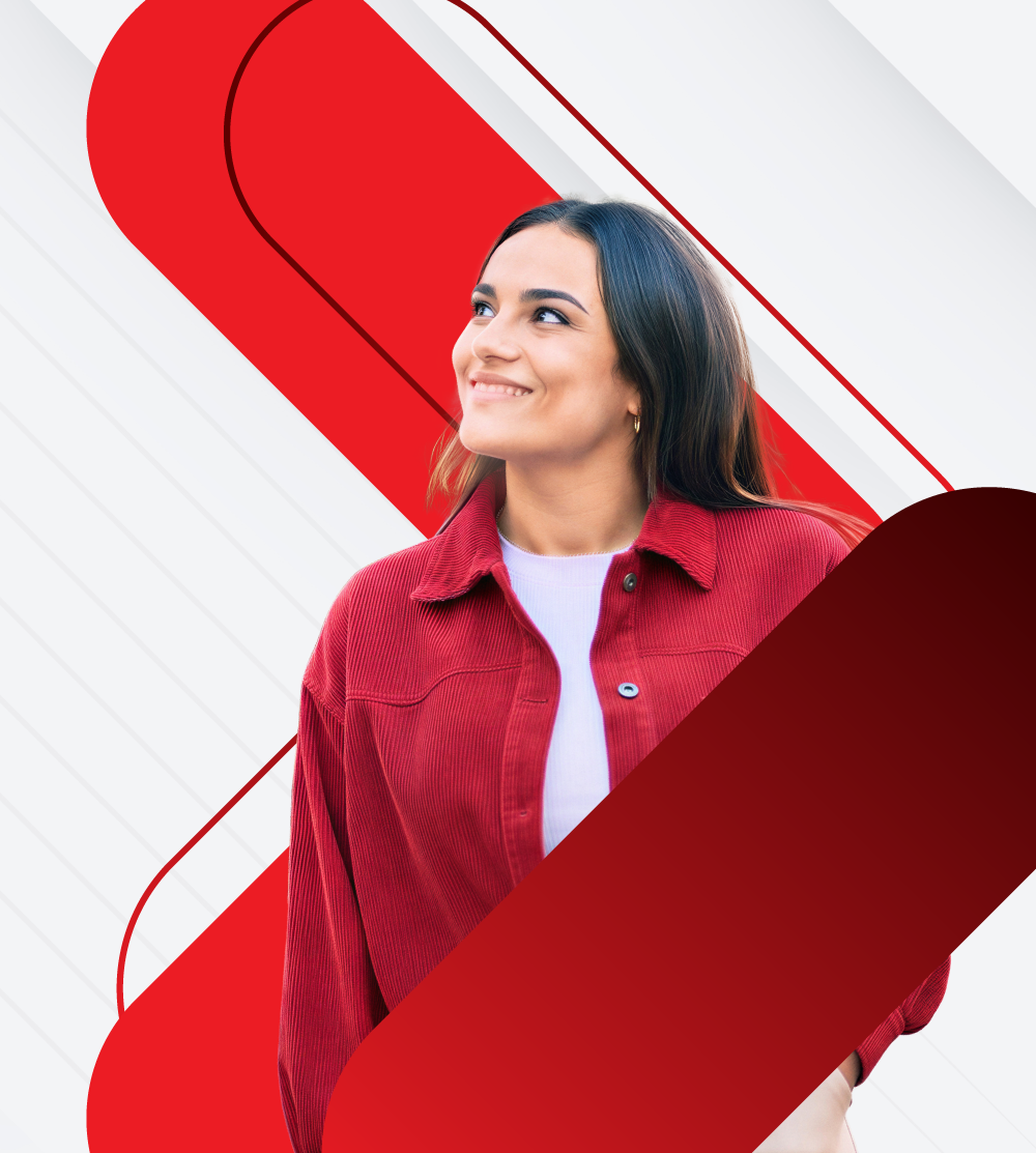 Estudante universitária UNIPAR com jaqueta vermelha, olhando com confiança para o futuro